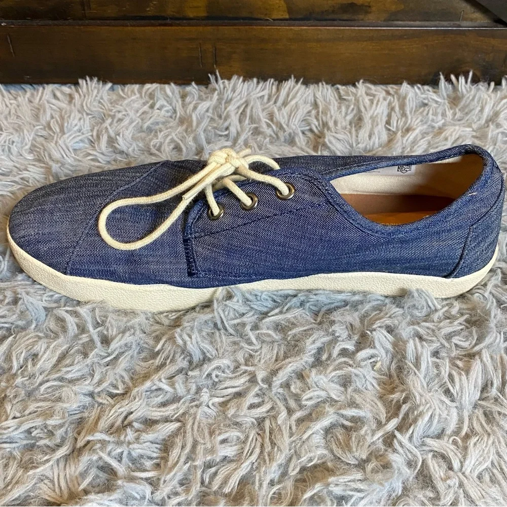 Toms Shoes Paseo Casual Sneakers Blue Canvas‎ Chambray Lace Up Women’s Size 8